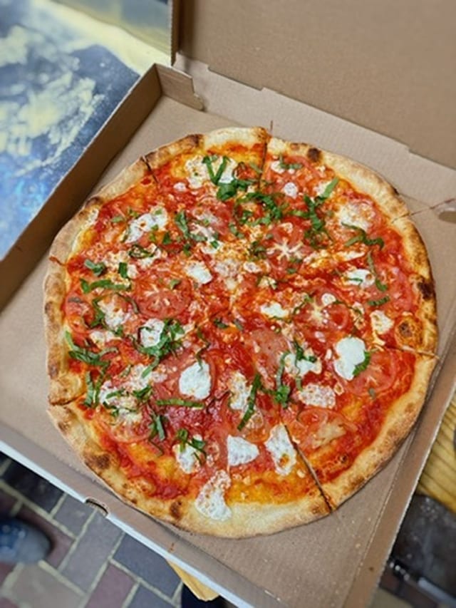 Rita's Margherita Pizza.