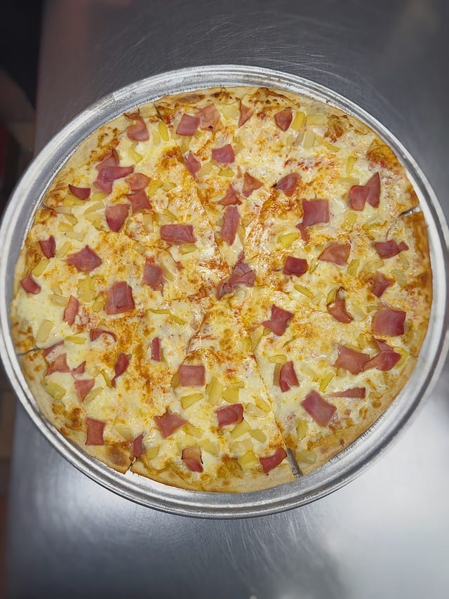 Waikiki Pizza.