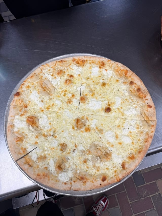 Leonardo's White Pizza.